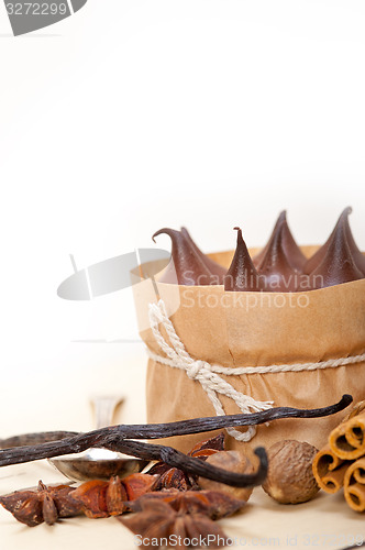 Image of chocolate vanilla and spices cream cake dessert