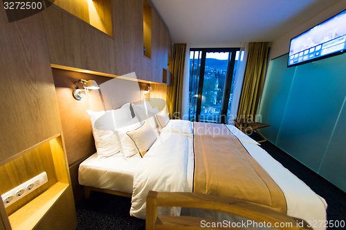 Image of modern hotel room