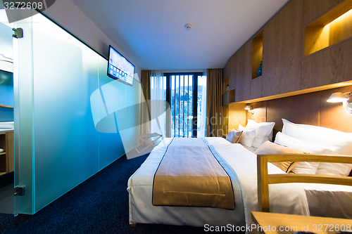 Image of modern hotel room