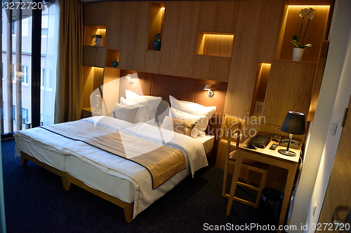 Image of modern hotel room