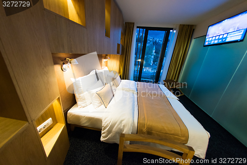 Image of modern hotel room