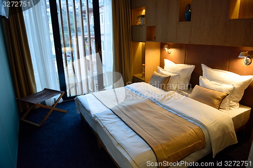 Image of modern hotel room