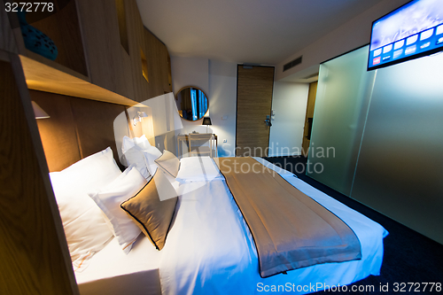 Image of modern hotel room