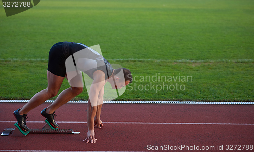 Image of Athletic man start