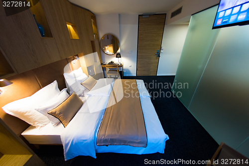 Image of modern hotel room