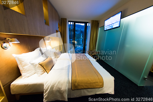 Image of modern hotel room