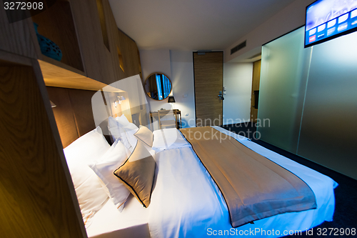 Image of modern hotel room