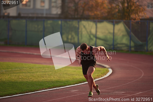 Image of Athletic man start