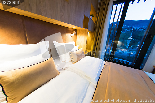 Image of modern hotel room
