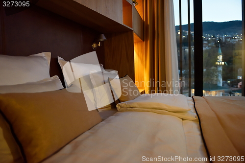 Image of modern hotel room