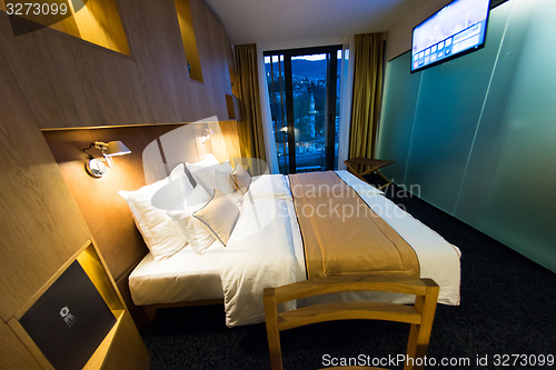 Image of modern hotel room