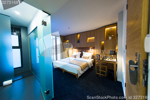 Image of modern hotel room