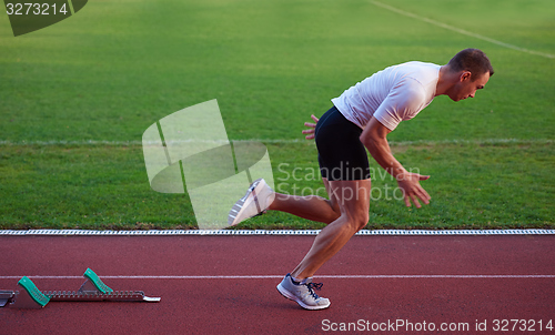 Image of Athletic man start