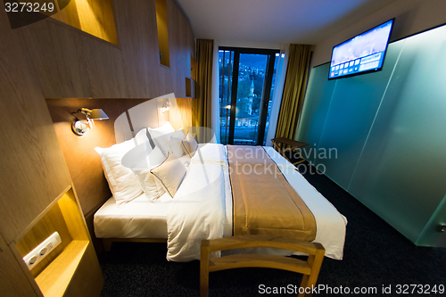 Image of modern hotel room