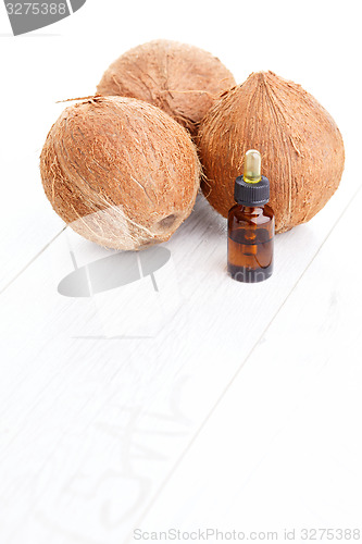 Image of coconut essential oil