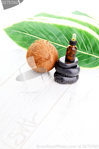 Image of coconut essential oil