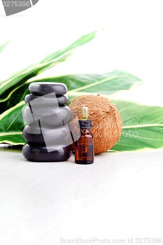 Image of coconut essential oil