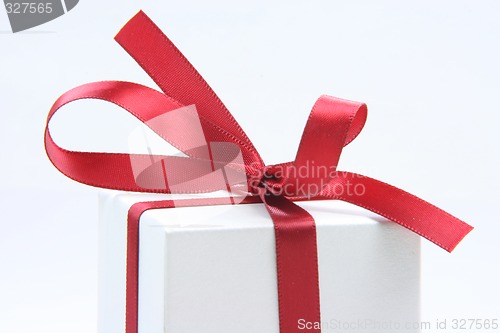 Image of closeup present ribbon