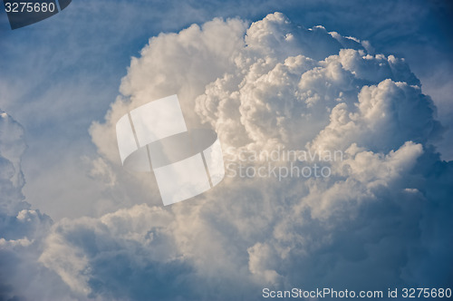 Image of Giant cloud details