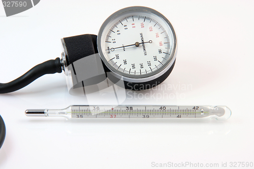 Image of thermometer and sphygmometer