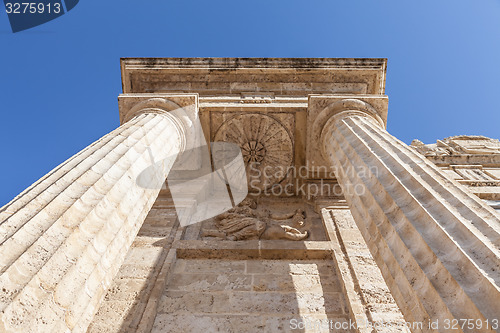 Image of Roman columns