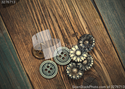 Image of several vintage buttons