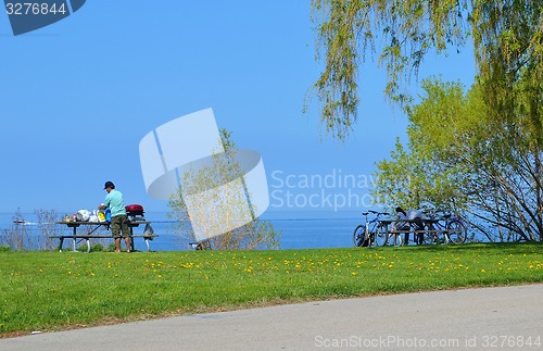 Image of Picnic on the lake.