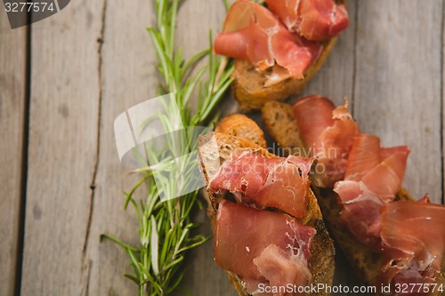 Image of sliced prosciutto 