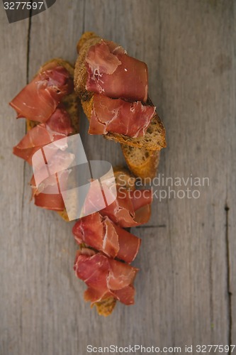 Image of sliced prosciutto 