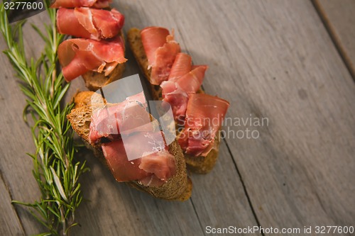 Image of sliced prosciutto 