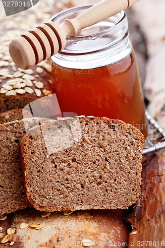 Image of bread with honey and oats