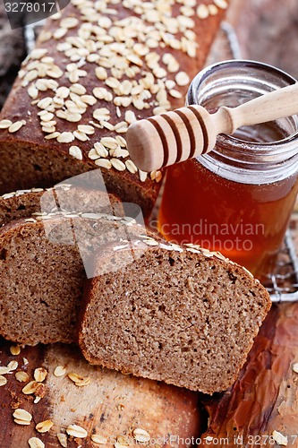 Image of bread with honey and oats