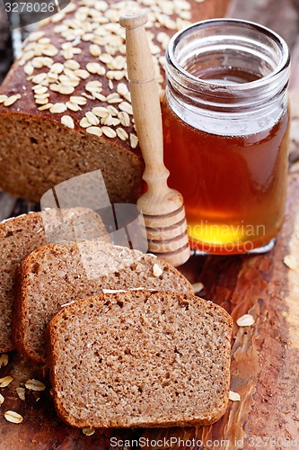 Image of bread with honey and oats