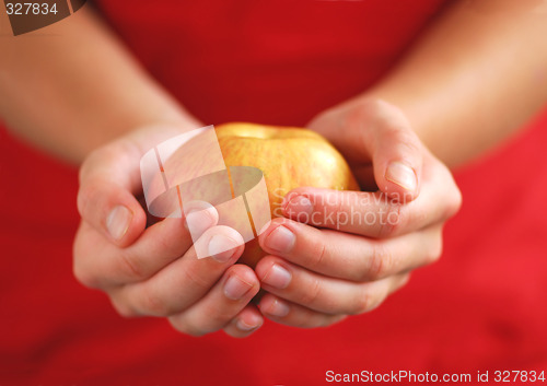 Image of Apple in hands