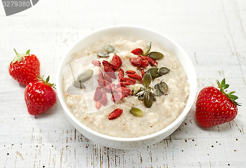 Image of oat porridge with healthy seeds