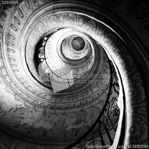 Image of Spiral staircase\r\r