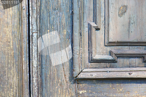 Image of italy     cross castellanza blur   abstract   rusty brass  