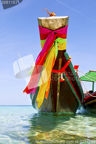 Image of prow  in  kho tao bay  isle blue clean water      and south chin