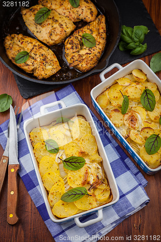 Image of Potato gratin with marinated chicken breast 