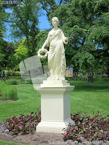 Image of Flora Statue