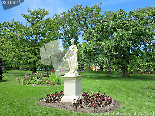 Image of Flora Statue