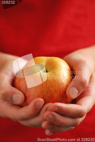 Image of Apple in hands