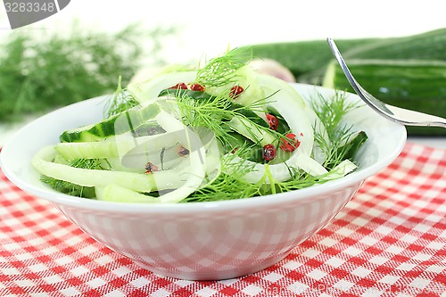 Image of Spaghetti cucumber with red pepper