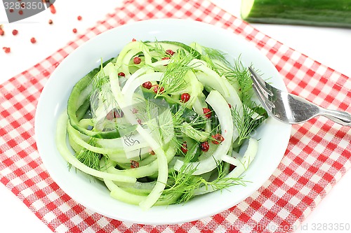 Image of Spaghetti cucumber with red pepper and dill