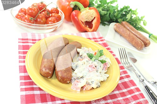 Image of pasta salad with bell pepper, tomatoes and Mettenden