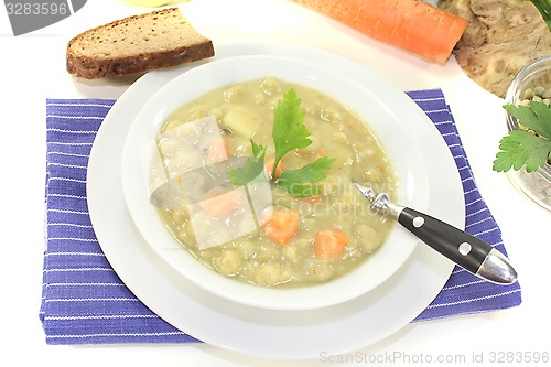 Image of Pea soup with celery