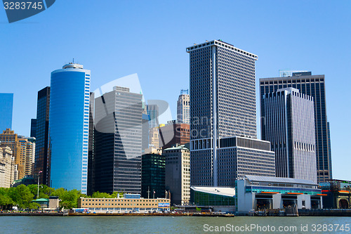 Image of Staten Island ferry arrival to NYC