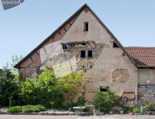 Image of farmhouse facade