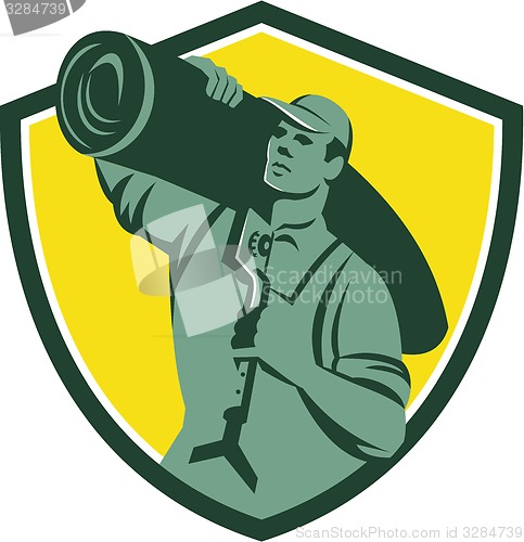 Image of Carpet Layer Knee Kicker Crest Retro