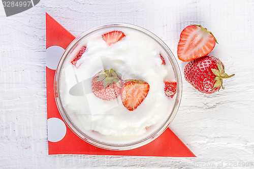 Image of strawberry yoghurt